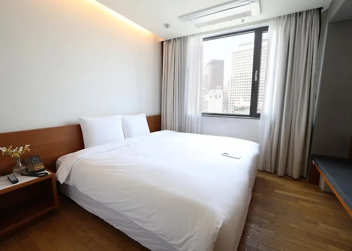 Hotel Shinshin Myeongdong 3*