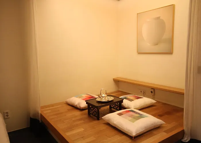 Shinshin Myeongdong Hotel