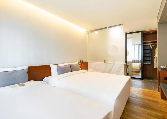 Shinshin Myeongdong Hotel